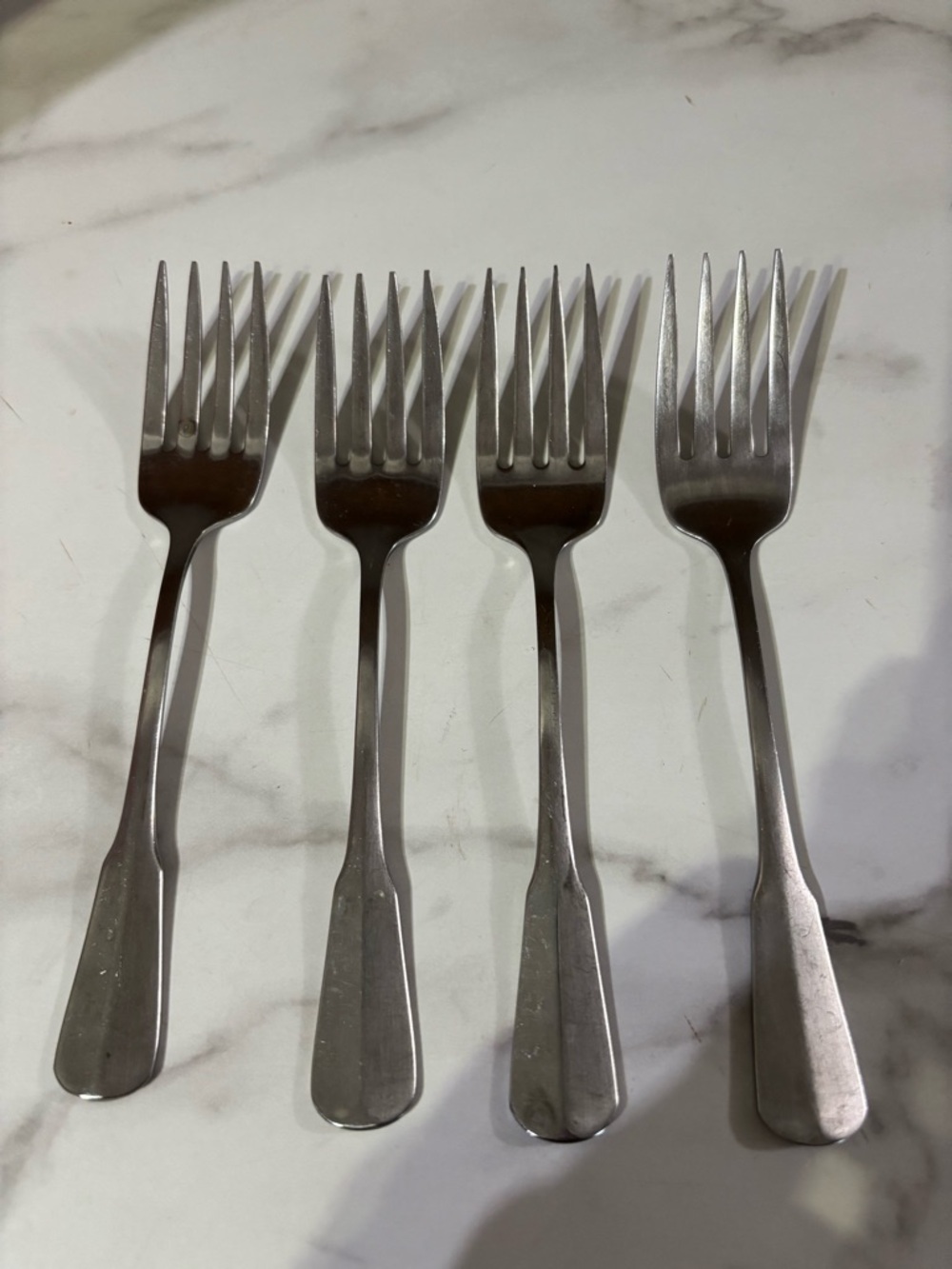 Oneida Distinction Deluxe Colonial Artistry salad forks stainless set of 4